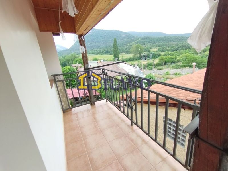 Foto 3ba9730e-c461-49d2-913f-0f6f64082ad4. Casa amb calefacció a Medina de Pomar