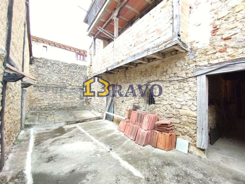 Foto 4c21663a-95fc-43f4-b0dd-eb04513d018d. Casa amb calefacció a Medina de Pomar