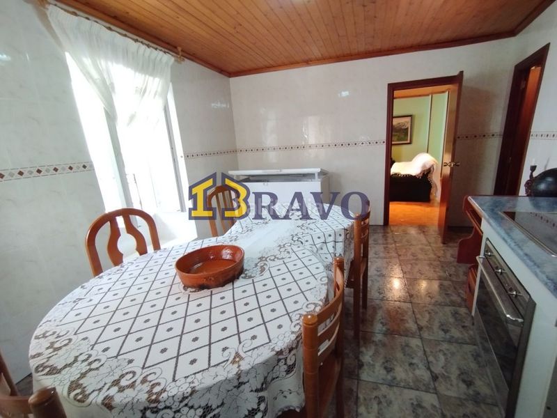 Foto 8071c7c8-1b43-47f9-853b-86de37f1e6f3. Casa amb calefacció a Medina de Pomar