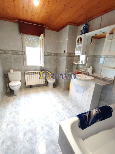 Foto 8e28c4e8-7067-4155-a8e4-175eab530121. Casa amb calefacció a Medina de Pomar