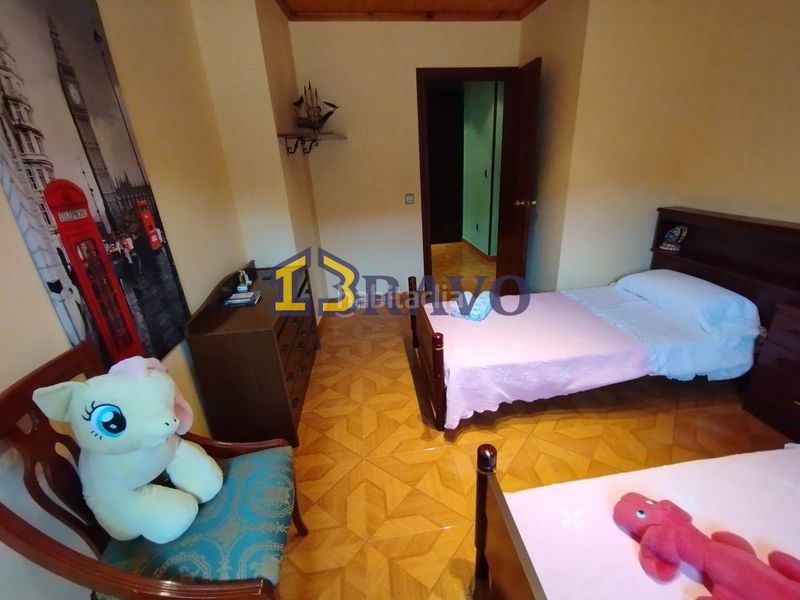 Foto b6f7761f-a102-45b0-9b3d-d38ff0f3a5f3. Casa amb calefacció a Medina de Pomar