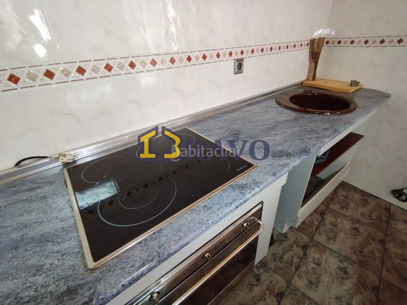 Foto f79896cd-fe84-4288-922c-ec4b77721eba. Casa amb calefacció a Medina de Pomar