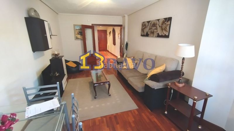 Foto 4ecd8b4d-2142-4282-8b08-4c26544ce6a6. Pis amb calefacció aparcament a Medina de Pomar