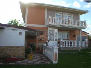 Chalet in Villarcayo de Merindad de Castilla la Vieja. Chalet unifamiliar en venta en zona de villarcayo