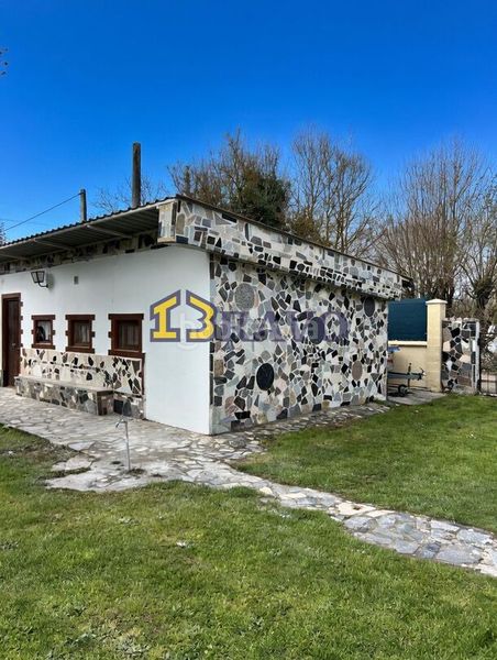 Foto 38c92911-e942-4ba0-80e0-4674cceae3d2. Casa amb piscina a Merindad de Cuesta - Urria