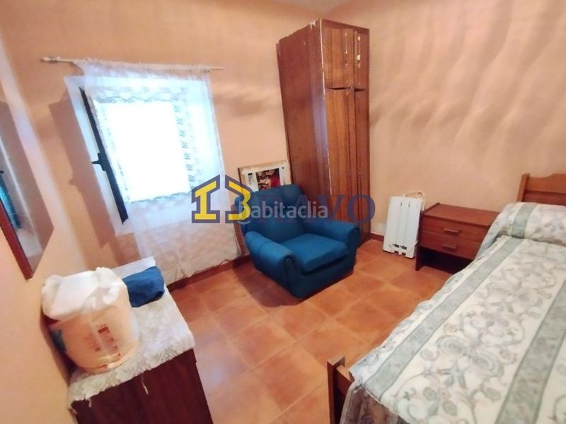 Foto 08394fb3-2065-49d9-8863-6206e8e45ecd. Casa adossada amb calefacció a Junta de Traslaloma