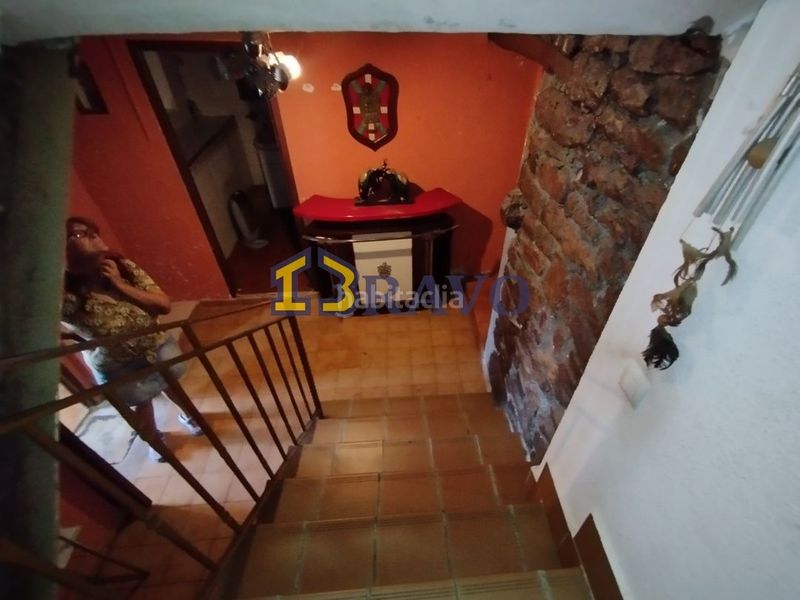 Foto 9765ebb9-d7d5-4b1c-95c2-4454a9415fb3. Casa adossada amb calefacció a Junta de Traslaloma