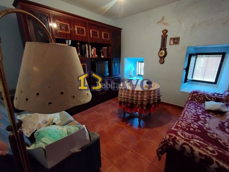 Foto b73af825-f201-4ffa-8012-ba5990c2712a. Casa adossada amb calefacció a Junta de Traslaloma