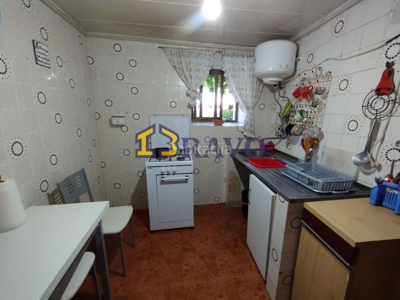 Foto e61c158a-b4bd-4e21-8d6c-fada41ed76f0. Casa adossada amb calefacció a Junta de Traslaloma