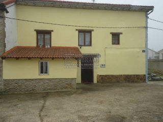 Haus in Merindad de Montija. Casa de piedra., en la merindad de montija