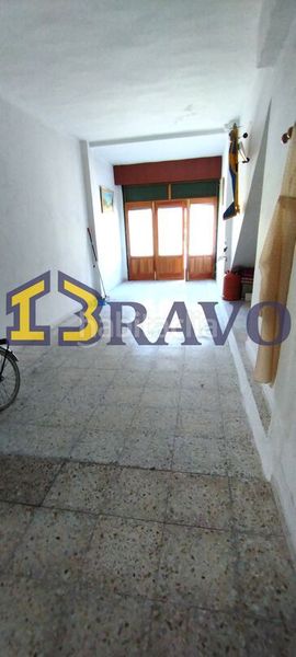Foto 18c059e1-3943-45c9-8f0e-77245816dcfd. Local comercial a Medina de Pomar