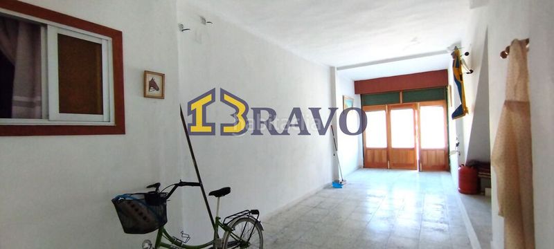 Foto c9cd46a7-bccc-408b-b8ec-65e84623a03d. Local comercial a Medina de Pomar