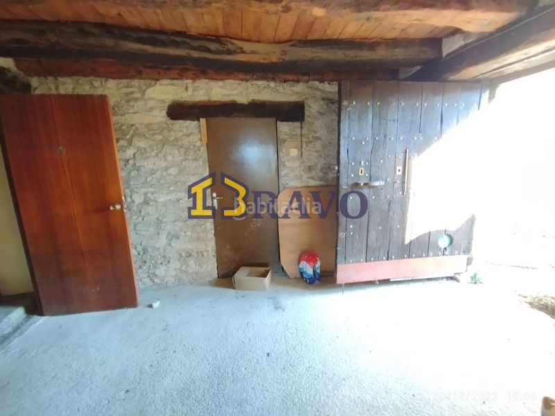 Foto 692b79cd-38e3-4ebd-b812-2c01a3ae392e. Casa amb calefacció a Valle de Losa