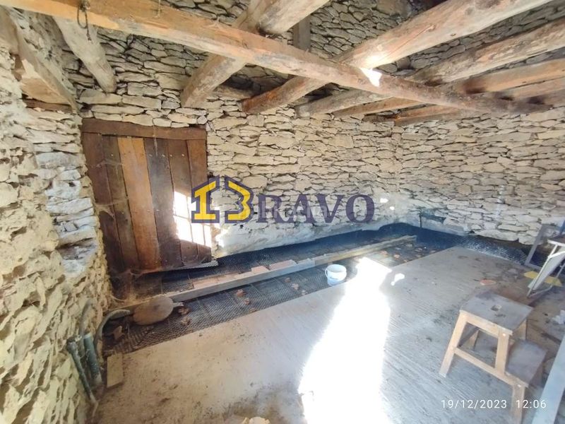 Foto 6a23ab0f-b15d-4635-8347-078939932de0. Casa amb calefacció a Valle de Losa