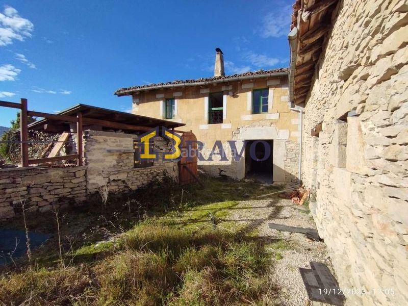 Foto 8bef765e-7332-43b6-93a7-2d1dd00da197. Casa amb calefacció a Valle de Losa