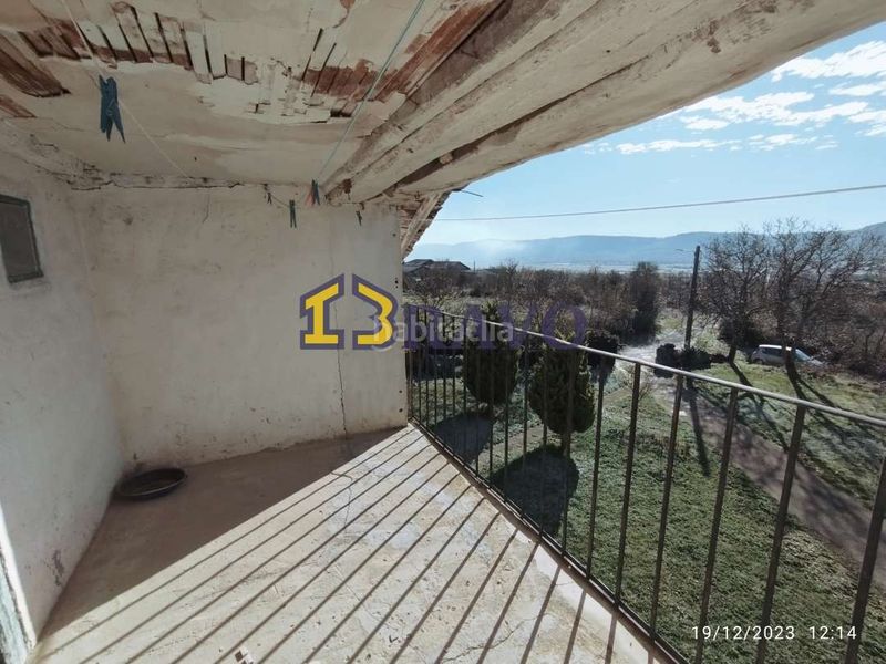 Foto a1c57f65-3aa1-4534-87b5-488865f34159. Casa amb calefacció a Valle de Losa