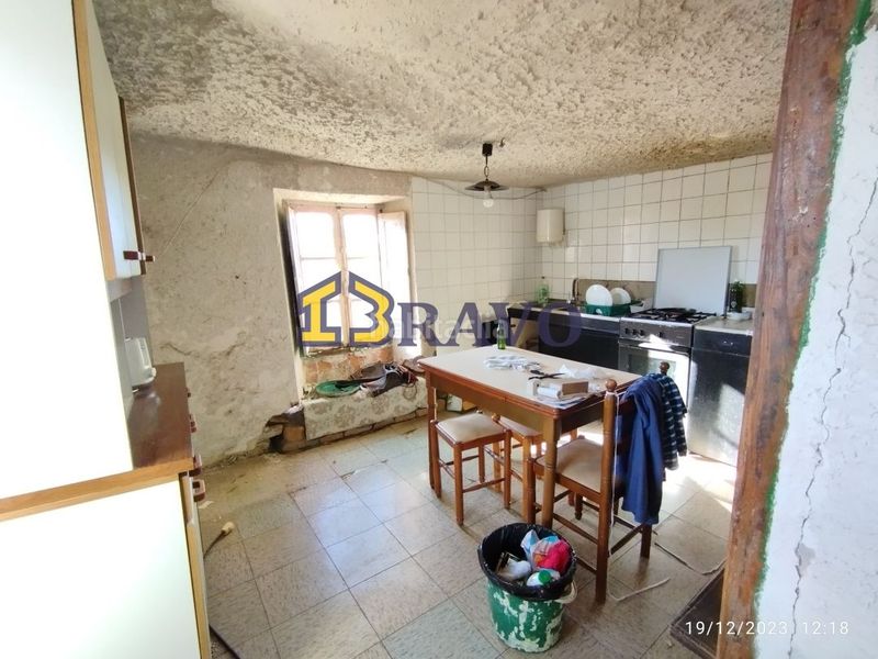Foto c23604b2-6c28-4570-9b0c-37c2cc5e99ec. Casa amb calefacció a Valle de Losa