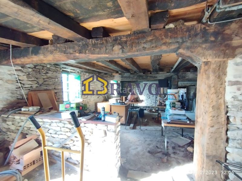 Foto eeca68dd-6b0b-4e7a-9bba-8c07b271c33d. Casa amb calefacció a Valle de Losa