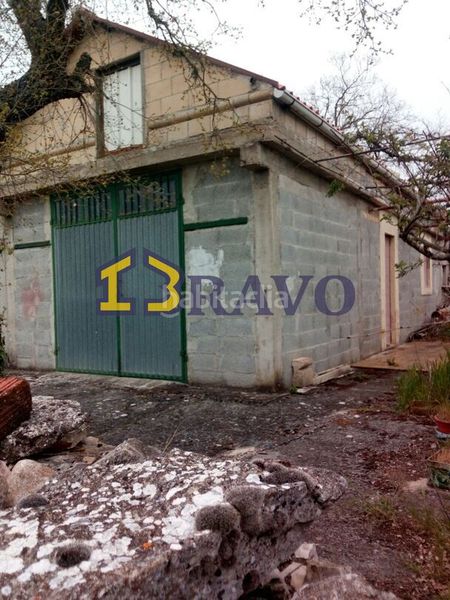 Foto 266a962a-5fd3-4400-86aa-96f1456c0193. Casa amb aparcament a Valle de Losa