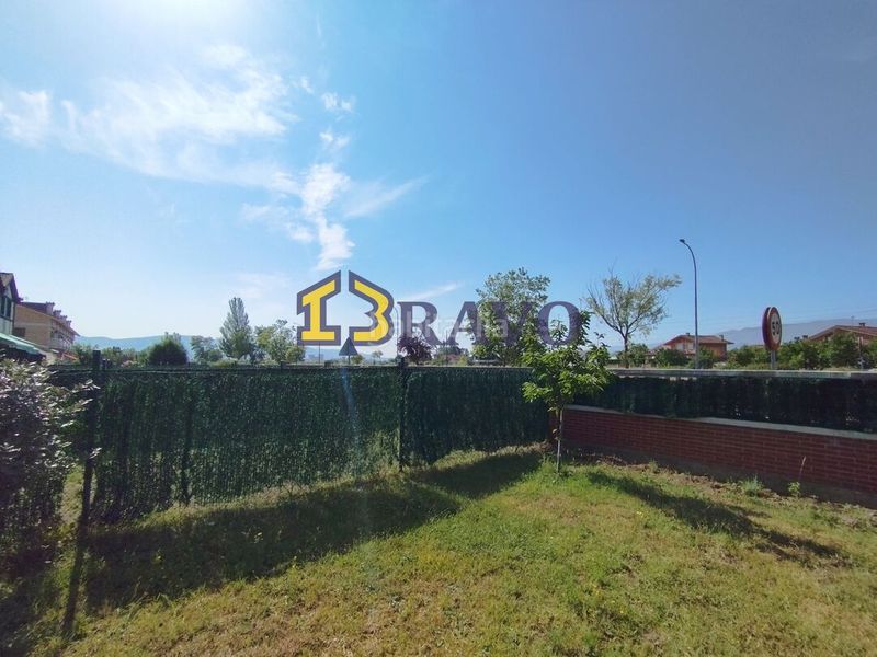 Foto 063d3024-2490-4585-b4ff-615eabbeb1a8. Casa amb calefacció aparcament a Medina de Pomar