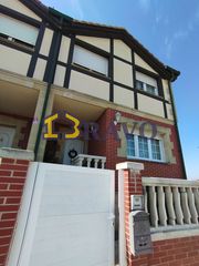 Casa a Medina de Pomar. Chalet adosado en venta zona medina de pomar