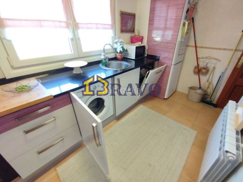 Foto 81a0c349-4272-4d5d-8631-6bd7ddebe8bf. Casa amb calefacció aparcament a Medina de Pomar