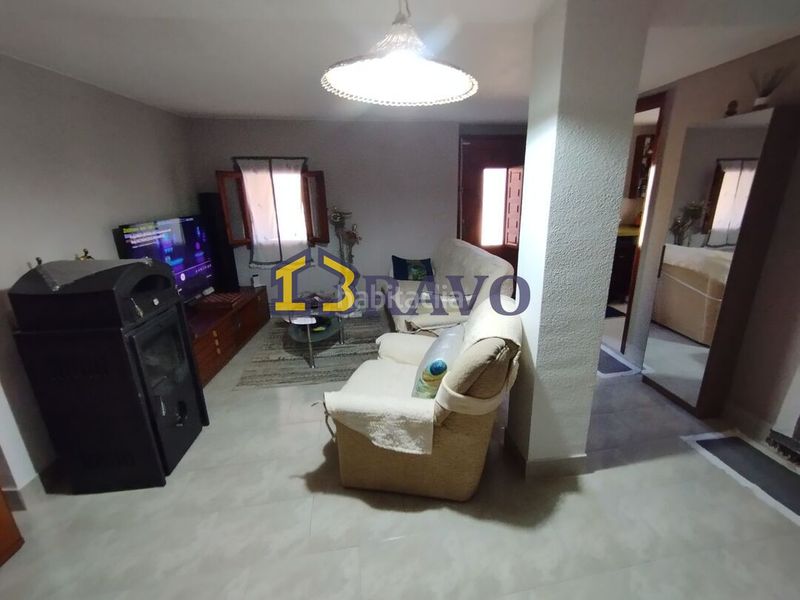 Foto 1021a759-88f8-4cd9-984e-b0a615384e6c. Casa amb calefacció aparcament a Medina de Pomar