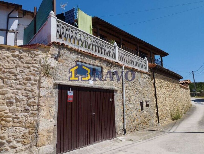 Foto 163bca73-546b-406e-a0df-71ab0060ae59. Casa amb calefacció aparcament a Medina de Pomar