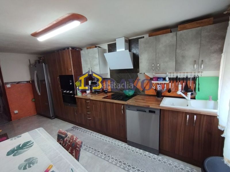 Foto 6a29c4b9-b484-42ce-aa7a-b3436999d050. Casa amb calefacció aparcament a Medina de Pomar