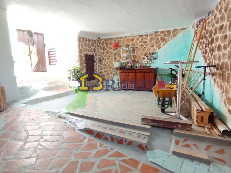Foto 773ce785-3b2d-4a97-9874-491d400f6c5d. Casa amb calefacció aparcament a Medina de Pomar