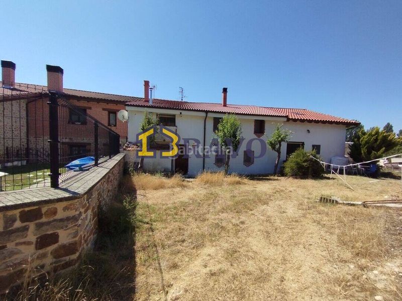 Foto d97f0481-bcb9-4536-b761-c4f80821816c. Casa amb calefacció aparcament a Medina de Pomar