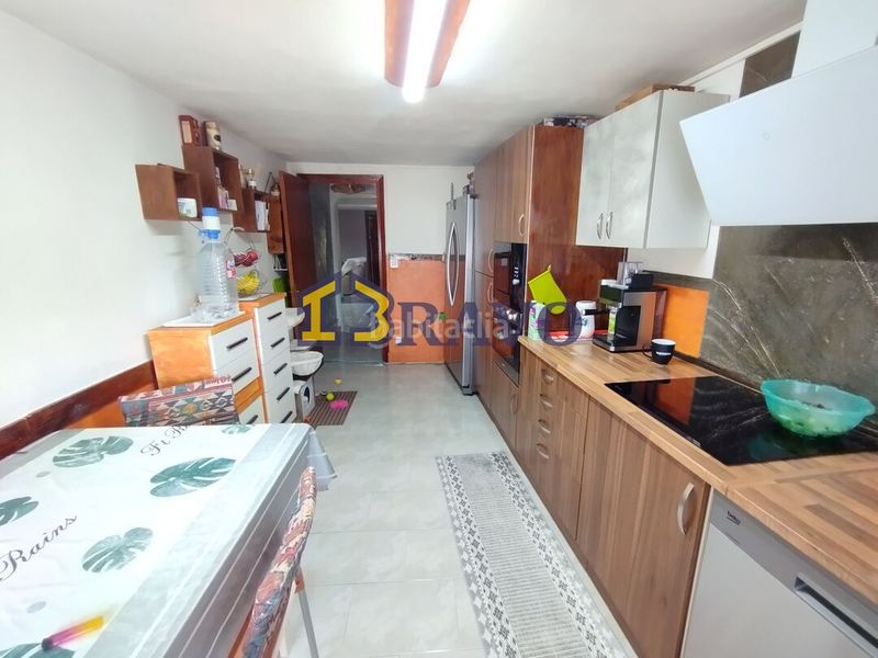 Foto df161f06-df98-4edc-8968-2d0fa2e5f0b8. Casa amb calefacció aparcament a Medina de Pomar