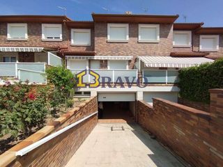 Semi detached house in Medina de Pomar. Chalet adosado en venta en el centro de medina de pomar