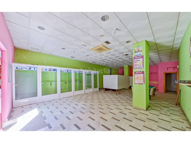 Foto 5c256a2c-23c3-4c2c-97c5-4597a54b5907. Local comercial local en venta en centro en Pabellón - Estación - El Corte Inglés Ejido (El)