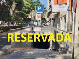 Aparcament cotxe a Mayor 1. Parking en venta en centro