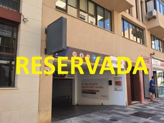Aparcament cotxe a Mayor 1. Parking en venta en centro