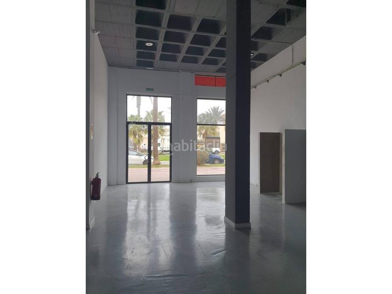 Foto 2029f443-3d62-4f5b-833f-809f5300511a. Alquiler local comercial en julian laguna 240 local en alquiler en Almerimar en Ejido (El)
