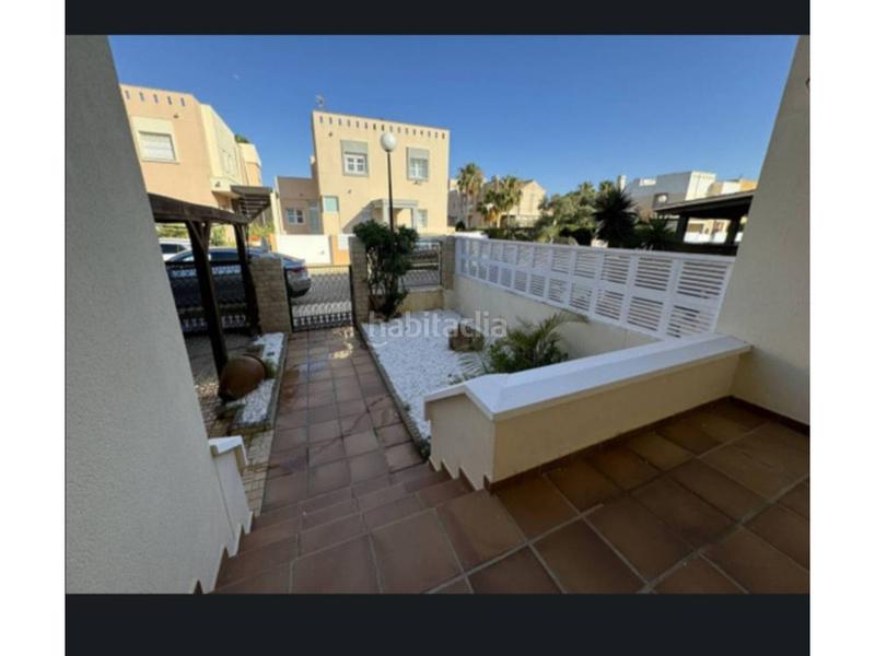 Foto 4446149c-b319-41f0-940c-cd5d6be75d5f. Casa adosada chalet adosado en venta en Almerimar en Ejido (El)