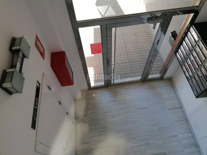 Foto b4f664e8-959e-4c57-8003-685df6cc897e. Büro in Pabellón - Estación - El Corte Inglés Ejido (El)