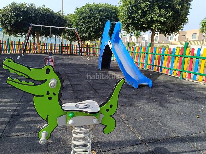 Foto d4cb763b-c12a-4e05-983c-a5f34dbbf4c5. Piso duplex en venta en Almerimar en Almerimar Ejido (El)