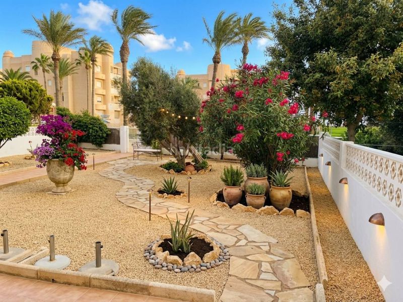 Foto a58ac8b3-f4f1-43ca-999e-8359981b2367. Casa adossada amb aparcament piscina a Almerimar Ejido (El)