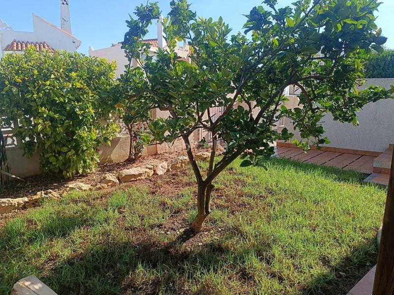 Foto ccbb21c9-d7f8-4db2-9f8b-9ad0a19ef216. Casa a schiera con parcheggio piscina in Almerimar Ejido (El)