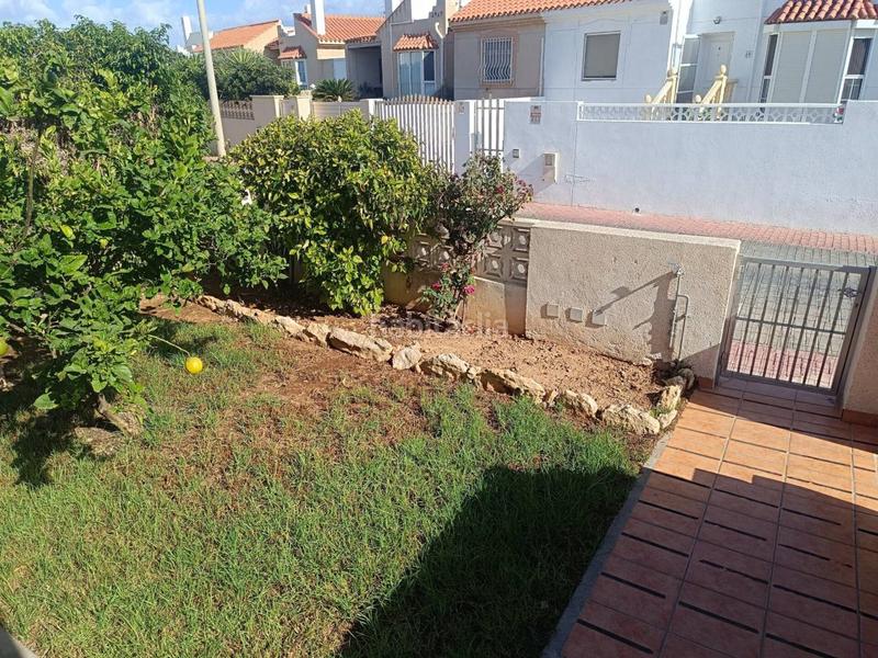 Foto e40b41bc-e979-4200-ab6f-da69e3b3f203. Casa a schiera con parcheggio piscina in Almerimar Ejido (El)