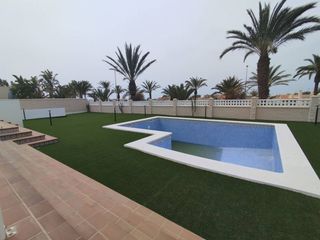 Chalet in Almerimar. Descube tu chalet en almerimar