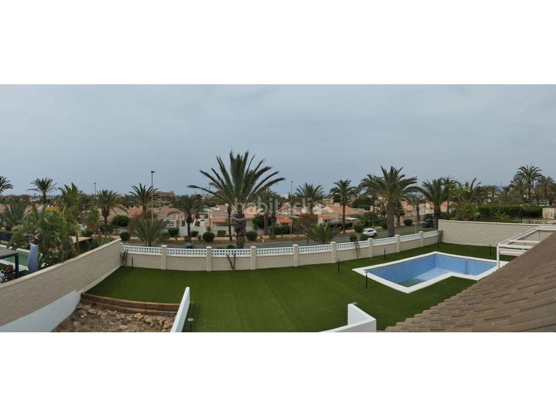 Foto 966a111b-afe9-49c4-b9fa-9baffa8b67b2. Xalet amb aparcament piscina a Almerimar Ejido (El)