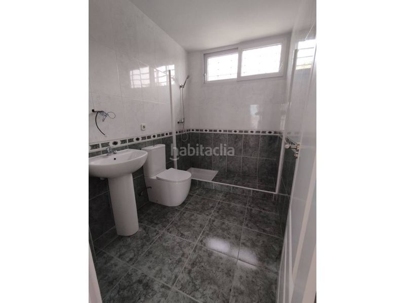 Foto a8cb2769-bb5f-41c6-8e4d-b7e281a0545d. Xalet amb calefacció aparcament piscina a Almerimar Ejido (El)