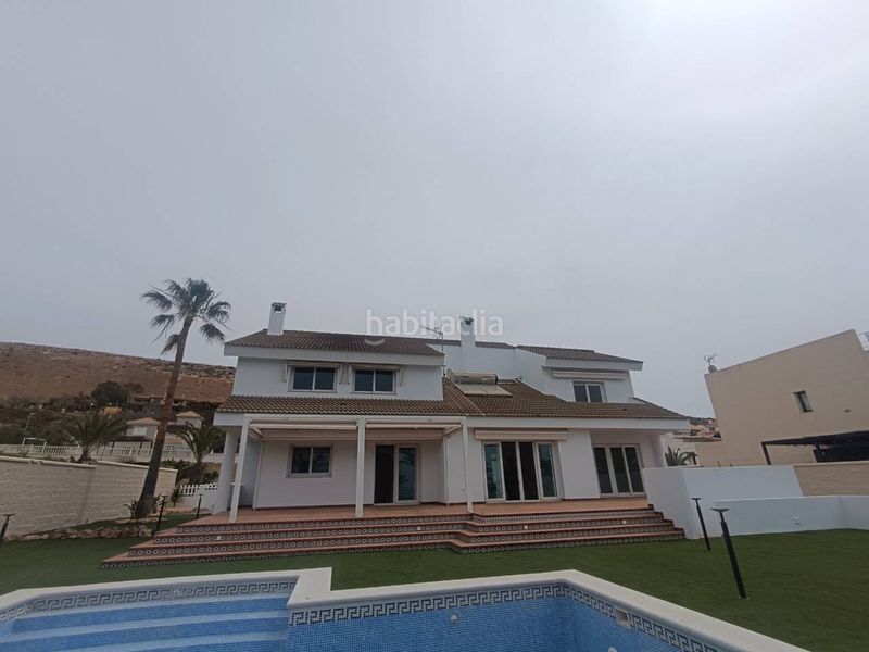 Foto cfca412b-aa18-4c55-80d4-c5f123725bd6. Xalet amb calefacció aparcament piscina a Almerimar Ejido (El)