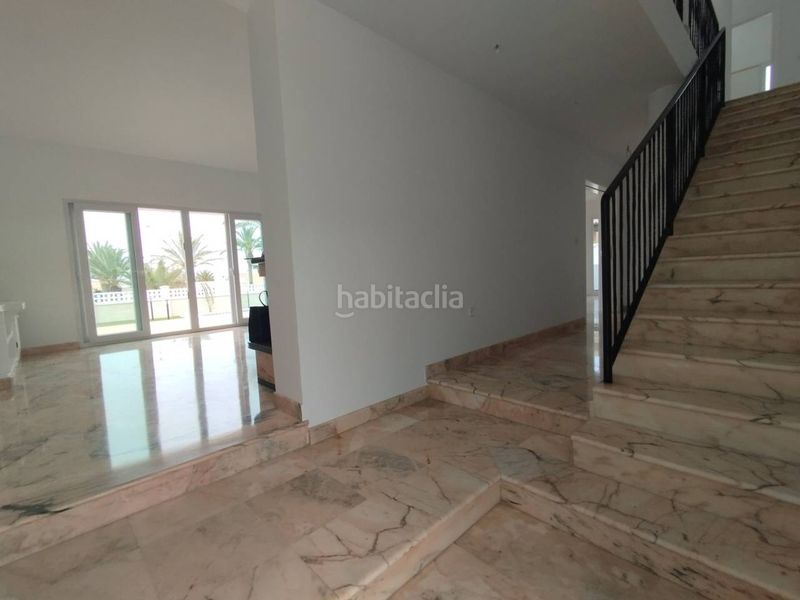 Foto f1fd15de-e5b5-4737-8c65-1d4ddffedb38. Xalet amb calefacció aparcament piscina a Almerimar Ejido (El)