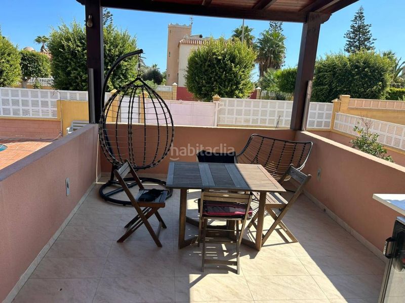 Foto 1d09cc9d-fa1c-4ff7-b559-c6c0cad22fb3. Xalet amb calefacció aparcament piscina a Almerimar Ejido (El)