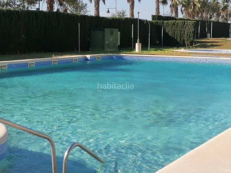 Foto 118018b5-0585-4a28-8c70-6cfb23fa6d02. Maison jumelée avec parking piscine dans Almerimar Ejido (El)